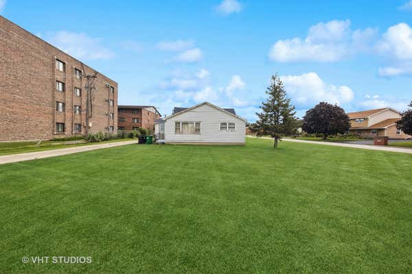 7951 S OKETO AVE, BRIDGEVIEW, IL 60455 - Image 1