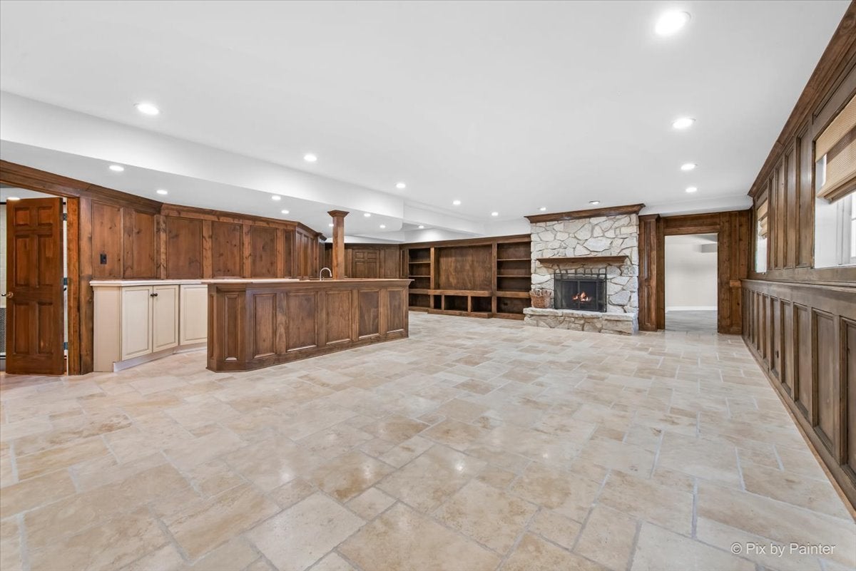 Lakewood, Illinois, 60014, United States, 3 Bedrooms Bedrooms, ,5 BathroomsBathrooms,Residential,Active,1968099