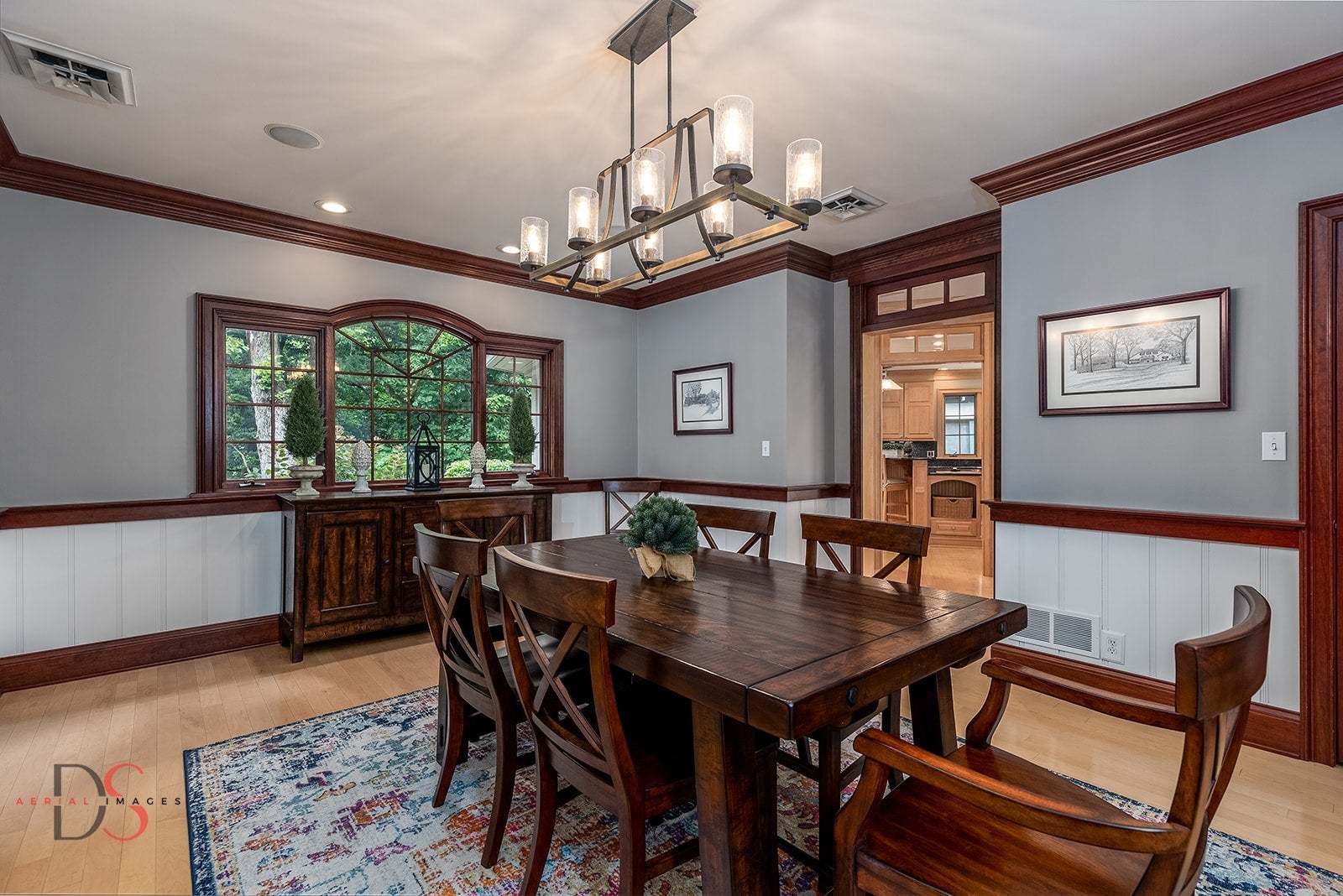 Ottawa, Illinois, 61350, United States, 4 Bedrooms Bedrooms, ,7 BathroomsBathrooms,Residential,Active,1953376