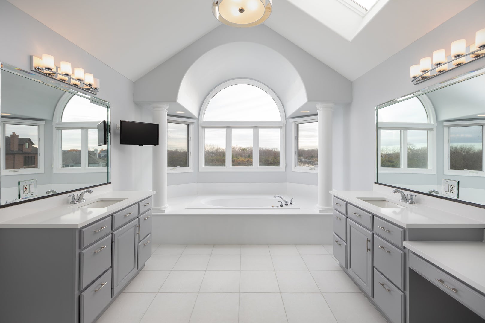 Plainfield, Illinois, 60585, United States, 5 Bedrooms Bedrooms, ,5 BathroomsBathrooms,Residential,Active,1995256