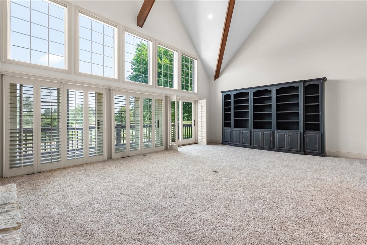 Lakewood, Illinois, 60014, United States, 3 Bedrooms Bedrooms, ,5 BathroomsBathrooms,Residential,Active,1968099