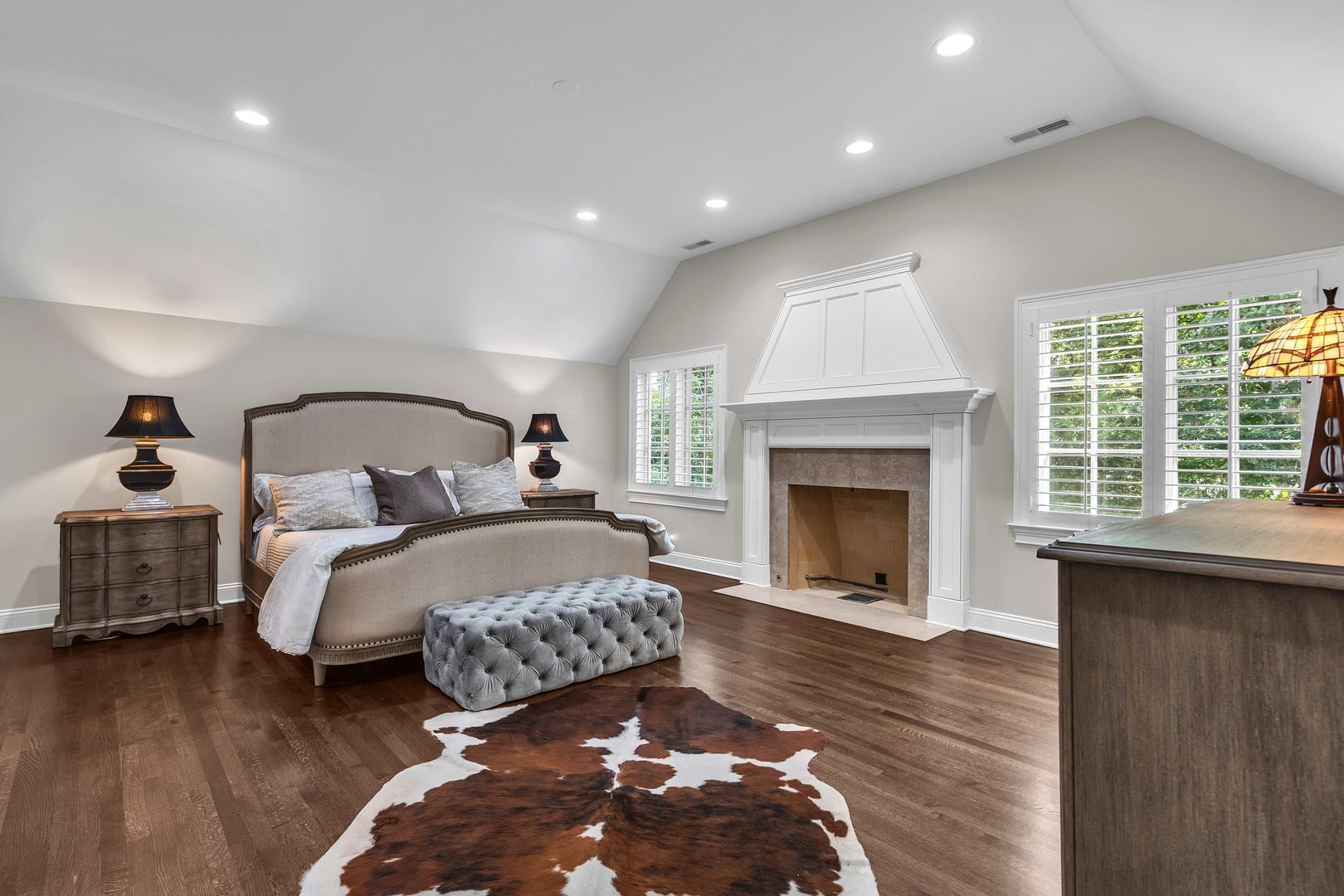 Lake Forest, Illinois, 60045, United States, 5 Bedrooms Bedrooms, ,7 BathroomsBathrooms,Residential,Active,1941347