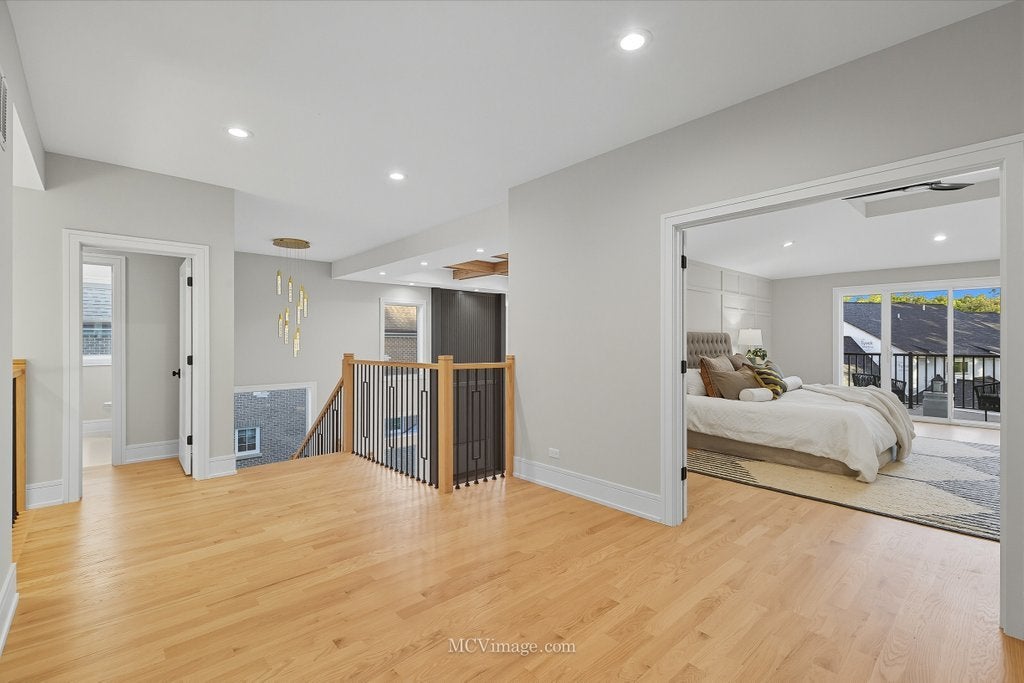 Lemont, Illinois, 60439, United States, 5 Bedrooms Bedrooms, ,6 BathroomsBathrooms,Residential,Active,1954005