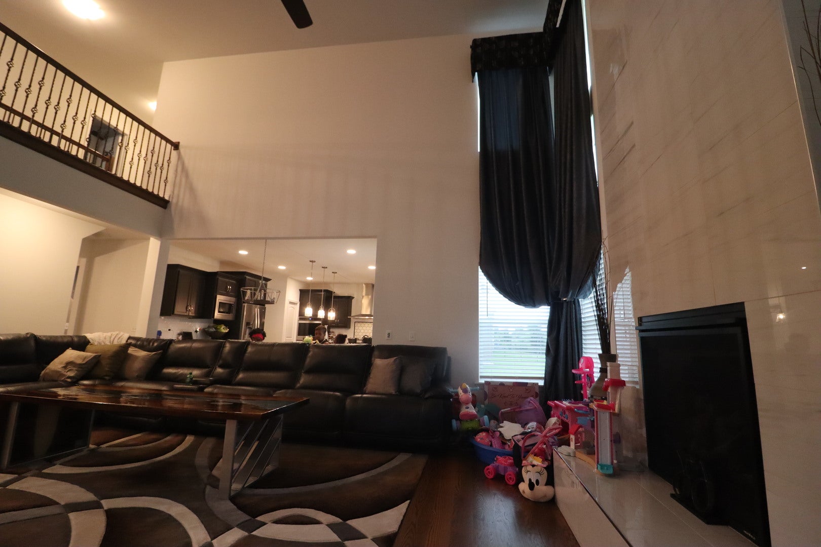 Naperville, Illinois, 60564, United States, 4 Bedrooms Bedrooms, ,3 BathroomsBathrooms,Residential,Active,1914808