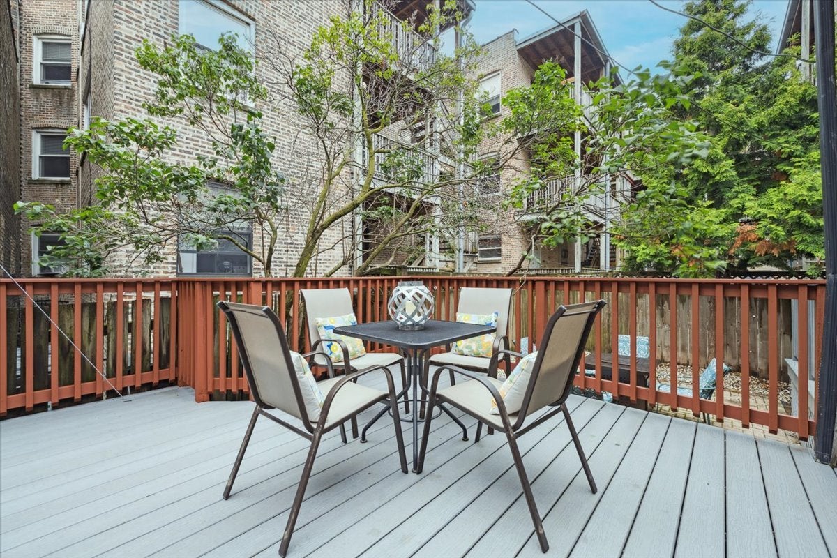 Chicago, Illinois, 60614, United States, 4 Bedrooms Bedrooms, ,5 BathroomsBathrooms,Residential,Active,1922312