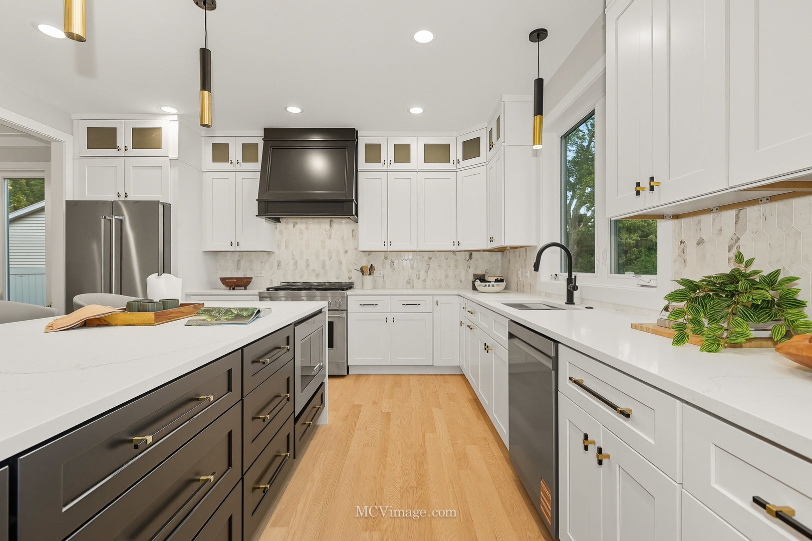 Lombard, Illinois, 60148, United States, 4 Bedrooms Bedrooms, ,4 BathroomsBathrooms,Residential,Active,1959972