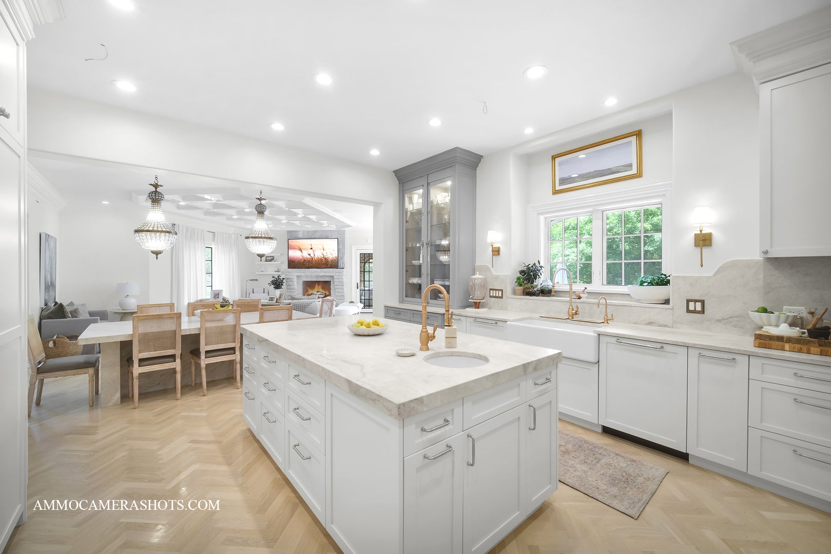 South Barrington, Illinois, 60010, United States, 5 Bedrooms Bedrooms, ,7 BathroomsBathrooms,Residential,Active,1960172