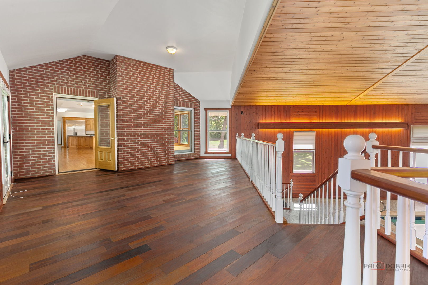 Mundelein, Illinois, 60060, United States, 4 Bedrooms Bedrooms, ,5 BathroomsBathrooms,Residential,Active,1934797