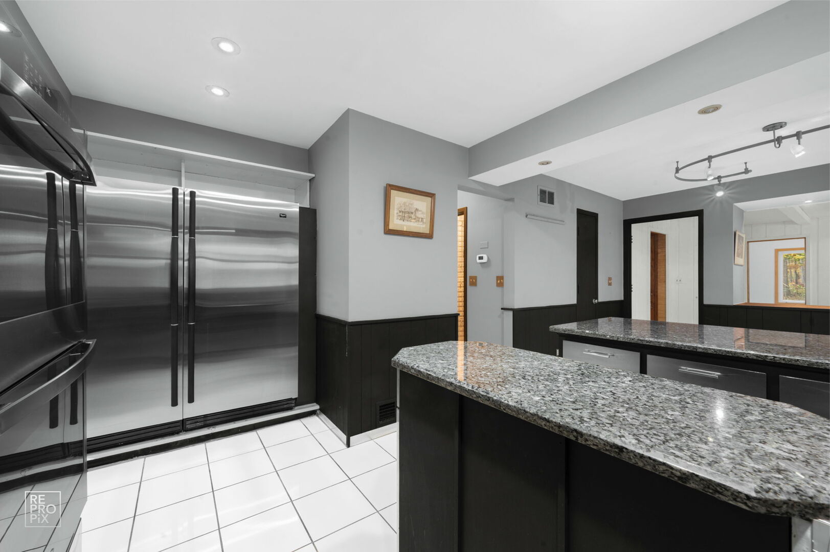 Wadsworth, Illinois, 60083, United States, 5 Bedrooms Bedrooms, ,6 BathroomsBathrooms,Residential,Active,1989775