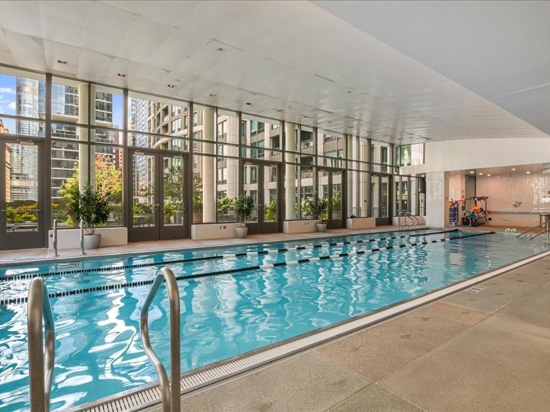 Chicago, Illinois, 60602, United States, 3 Bedrooms Bedrooms, ,3 BathroomsBathrooms,Residential,Active,1969671