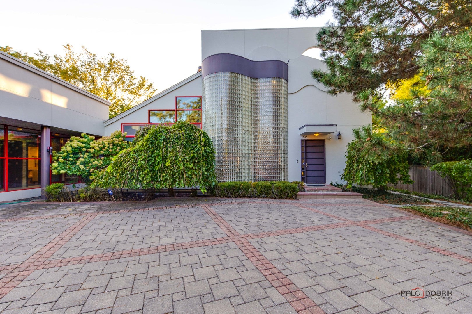Northbrook, Illinois, 60062, United States, 6 Bedrooms Bedrooms, ,6 BathroomsBathrooms,Residential,Active,1929464