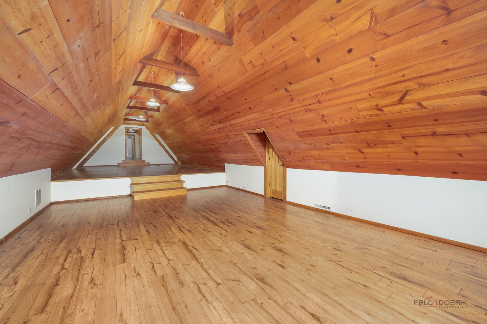 Harvard, Illinois, 60033, United States, 3 Bedrooms Bedrooms, ,4 BathroomsBathrooms,Residential,Active,1953429