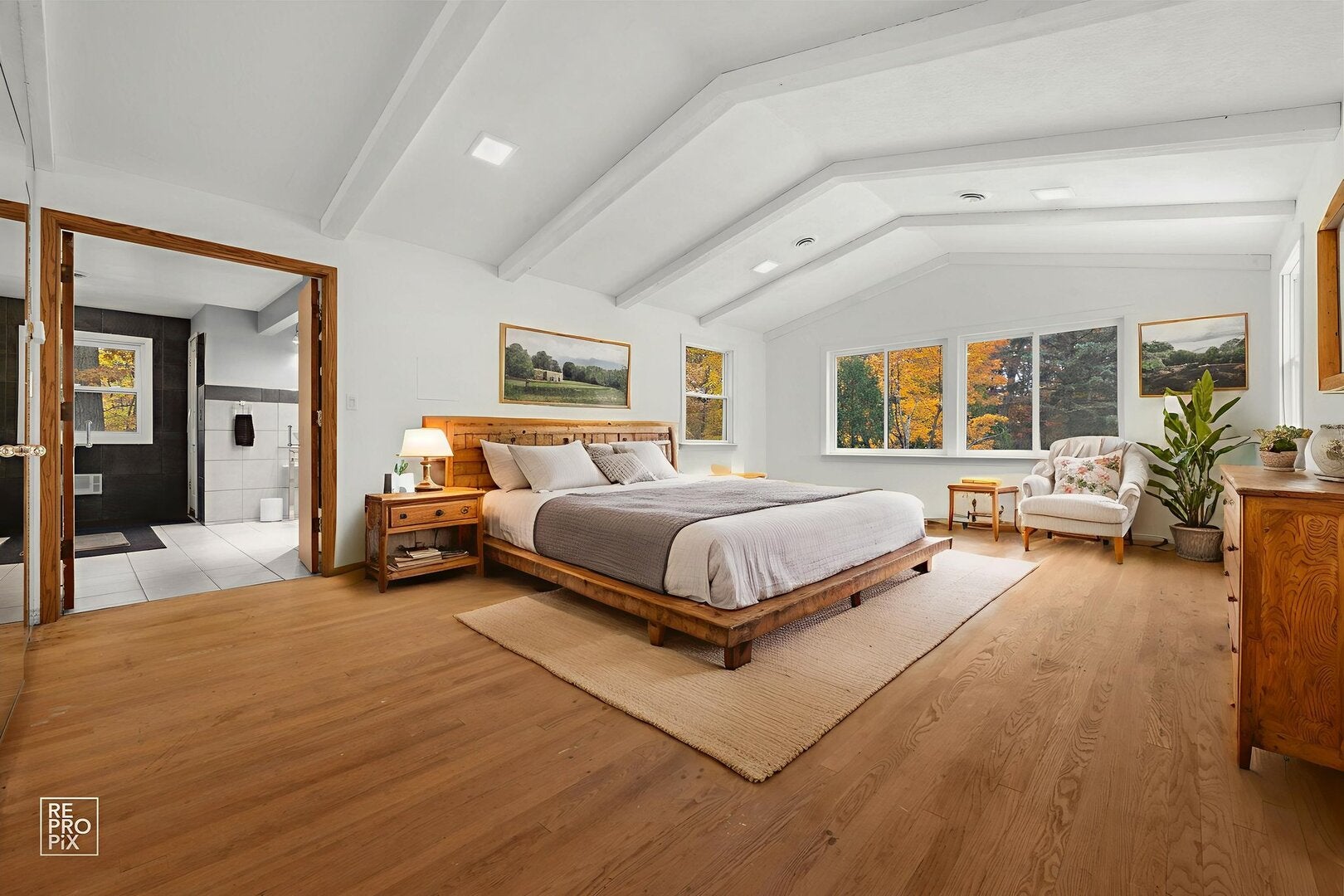 Wadsworth, Illinois, 60083, United States, 5 Bedrooms Bedrooms, ,6 BathroomsBathrooms,Residential,Active,1989775