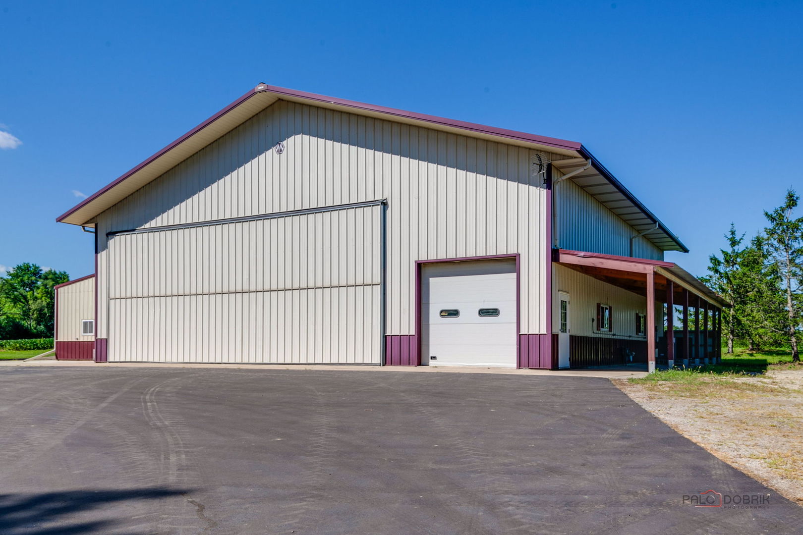 Mundelein, Illinois, 60060, United States, 4 Bedrooms Bedrooms, ,5 BathroomsBathrooms,Residential,Active,1934797