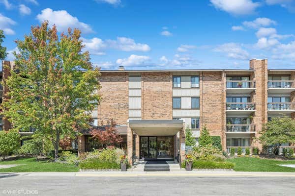 201 LAKE HINSDALE DR APT 105, WILLOWBROOK, IL 60527 - Image 1