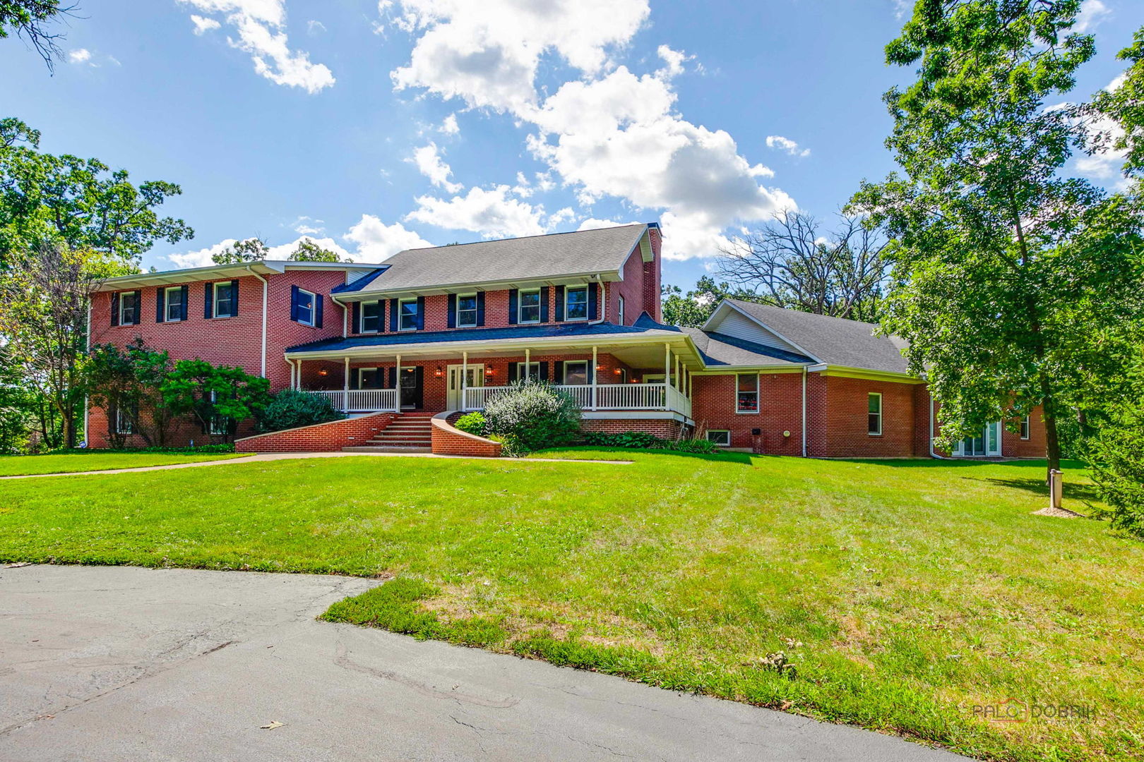 Mundelein, Illinois, 60060, United States, 4 Bedrooms Bedrooms, ,5 BathroomsBathrooms,Residential,Active,1934797 Mundelein, Illinois, 60060, United States, 4 Bedrooms Bedrooms, ,5 BathroomsBathrooms,Residential,Active,1934797