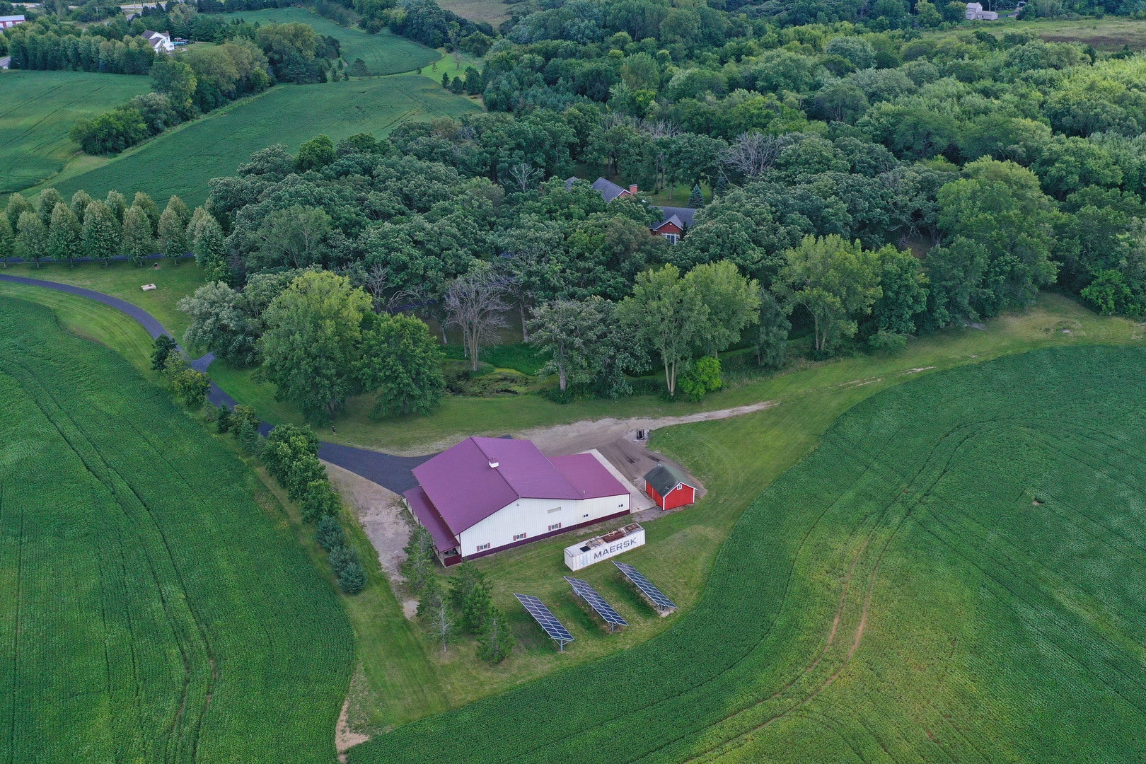 Mundelein, Illinois, 60060, United States, 4 Bedrooms Bedrooms, ,5 BathroomsBathrooms,Residential,Active,1934797