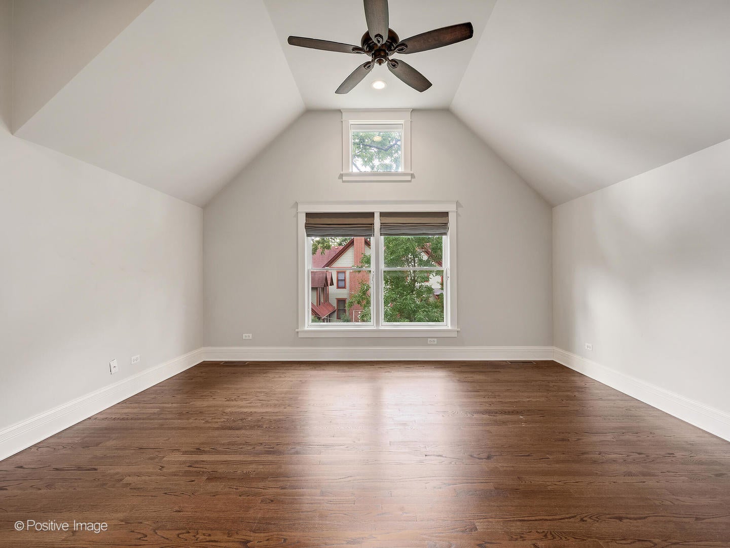 Wheaton, Illinois, 60187, United States, 4 Bedrooms Bedrooms, ,3 BathroomsBathrooms,Residential,Active,1922330