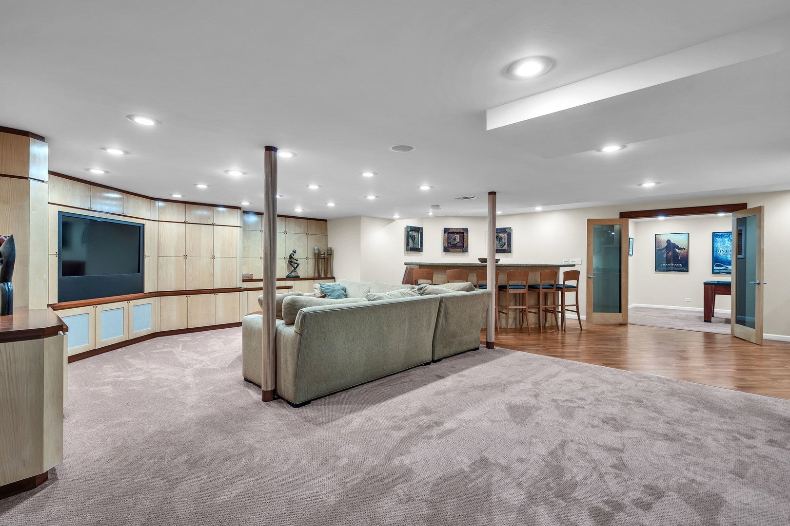 Buffalo Grove, Illinois, 60089, United States, 5 Bedrooms Bedrooms, ,5 BathroomsBathrooms,Residential,Active,1922274