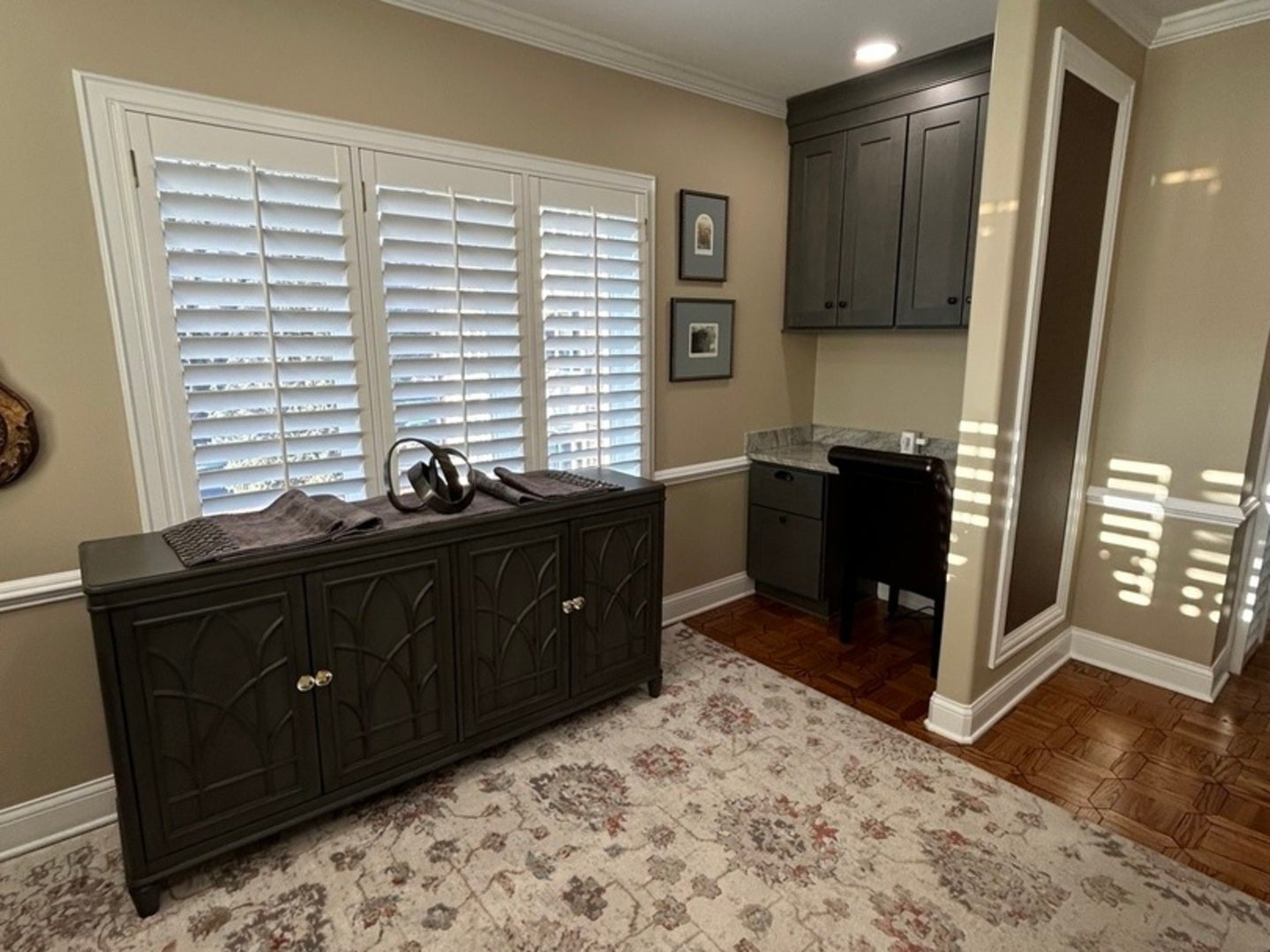 Oak Brook, Illinois, 60523, United States, 2 Bedrooms Bedrooms, ,2 BathroomsBathrooms,Residential,Active,2028166