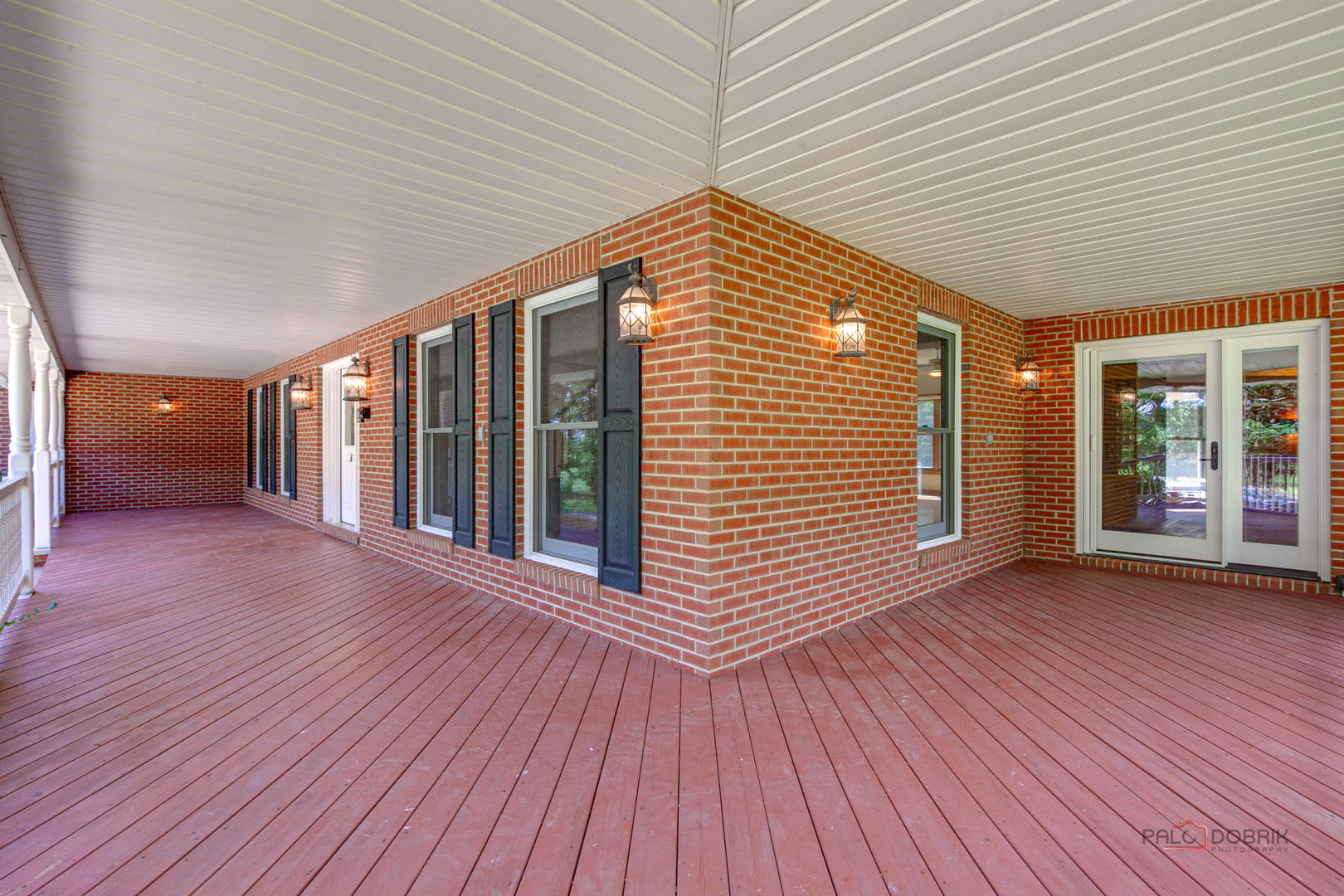 Mundelein, Illinois, 60060, United States, 4 Bedrooms Bedrooms, ,5 BathroomsBathrooms,Residential,Active,1934797