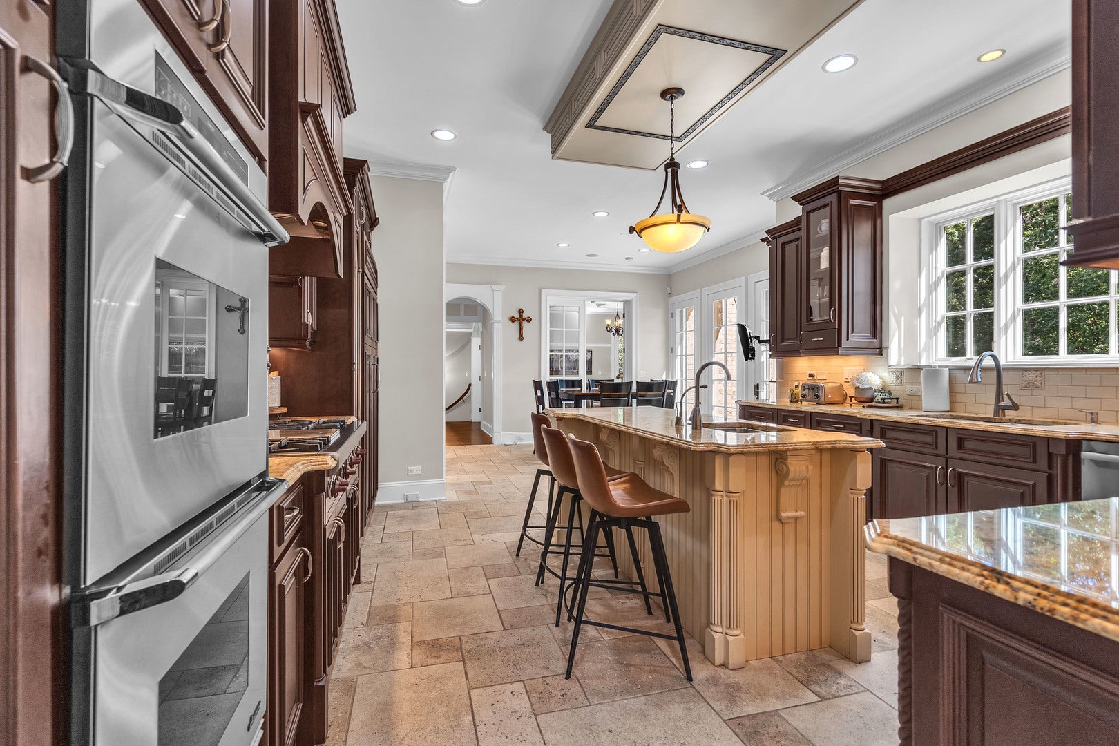 Lake Forest, Illinois, 60045, United States, 5 Bedrooms Bedrooms, ,7 BathroomsBathrooms,Residential,Active,1941347