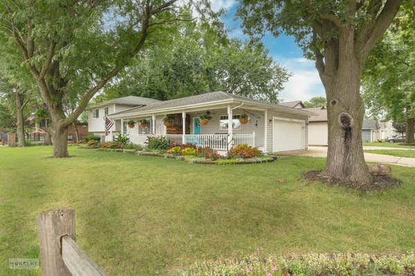 32 MEADOWS DR, SUGAR GROVE, IL 60554 - Image 1