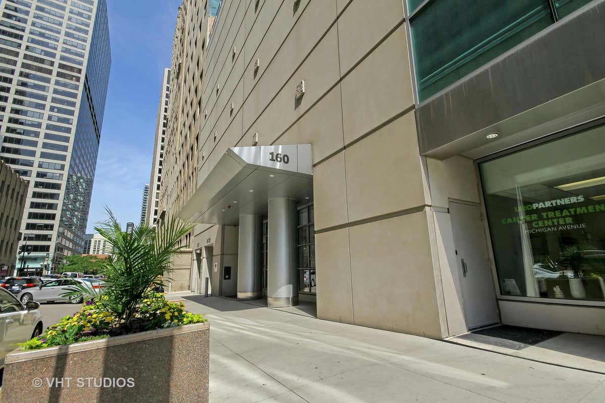 160 E ILLINOIS ST APT 1708, CHICAGO, IL 60611, photo 1 of 20