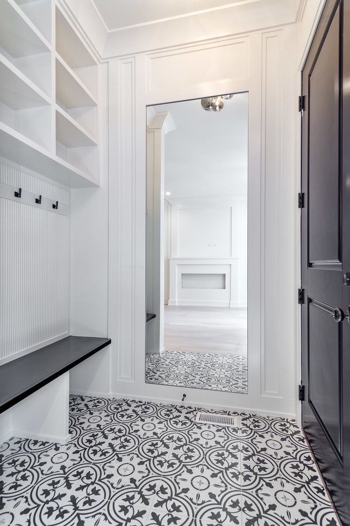 Chicago, Illinois, 60618, United States, 4 Bedrooms Bedrooms, ,5 BathroomsBathrooms,Residential,Active,1929682