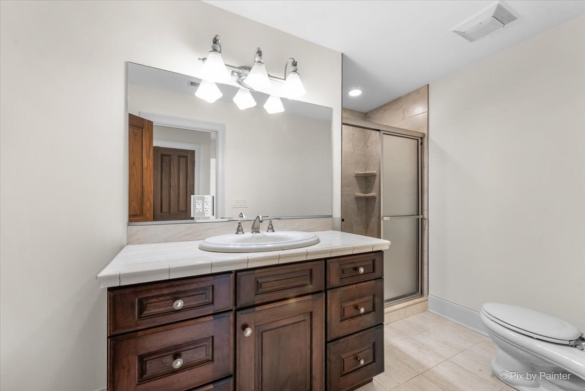 Lakewood, Illinois, 60014, United States, 3 Bedrooms Bedrooms, ,5 BathroomsBathrooms,Residential,Active,1968099