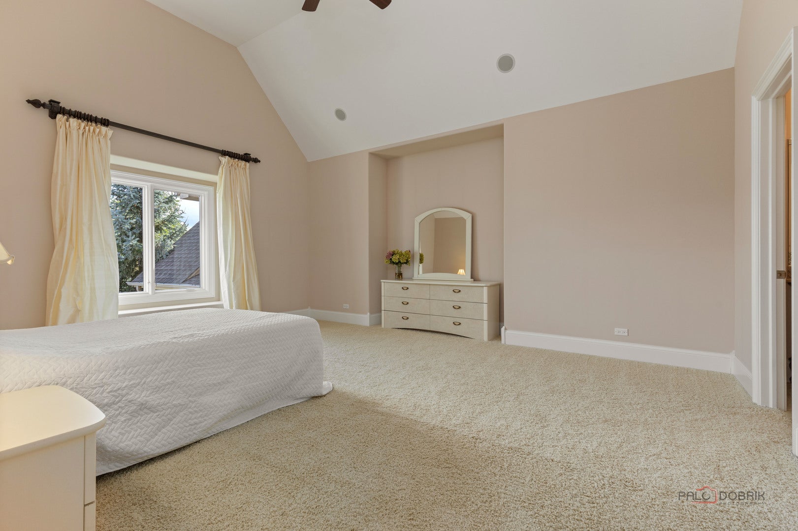 Hawthorn Woods, Illinois, 60047, United States, 6 Bedrooms Bedrooms, ,7 BathroomsBathrooms,Residential,Active,1989792