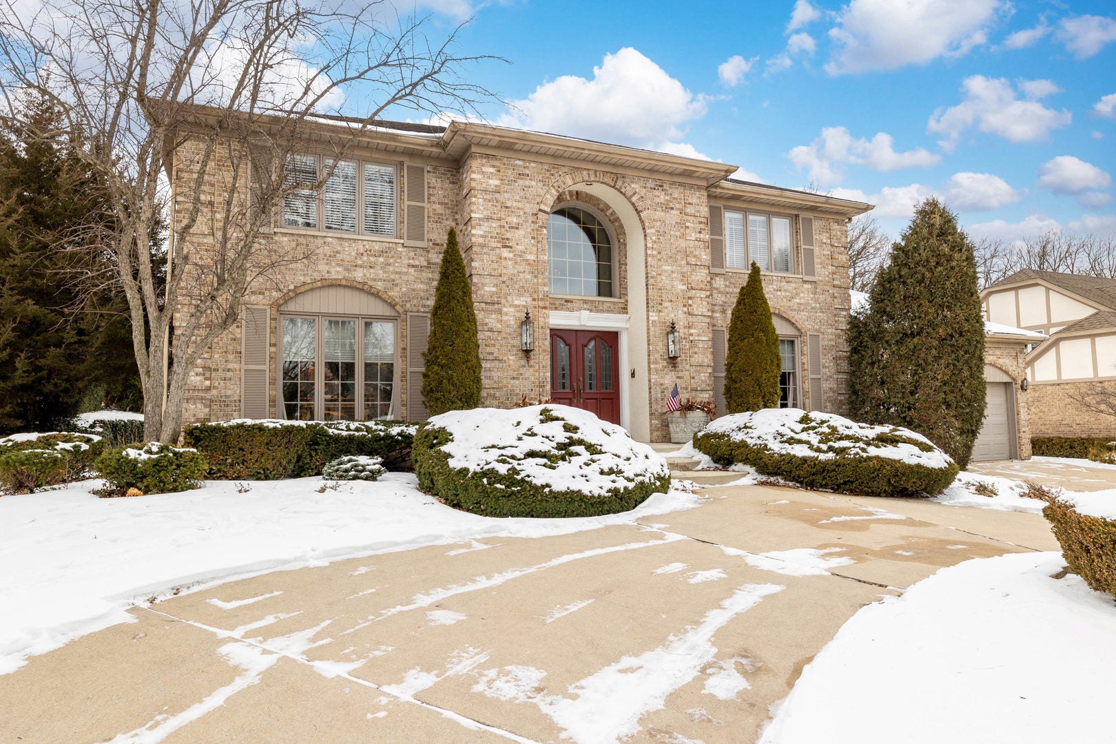 Burr Ridge, Illinois, 60527, United States, 4 Bedrooms Bedrooms, ,3 BathroomsBathrooms,Residential,Active,2015463