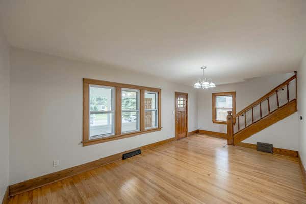 1130 N POPLAR ST, WAUKEGAN, IL 60085, photo 4 of 20