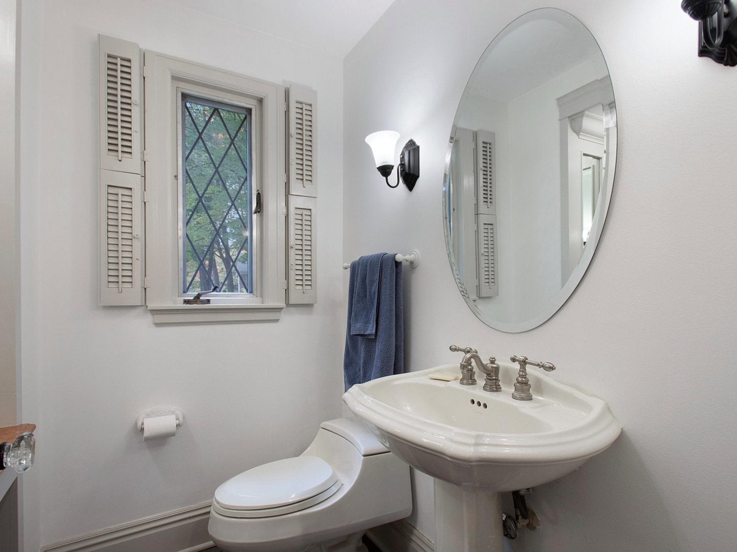 Rockford, Illinois, 61107, United States, 6 Bedrooms Bedrooms, ,7 BathroomsBathrooms,Residential,Active,1987218