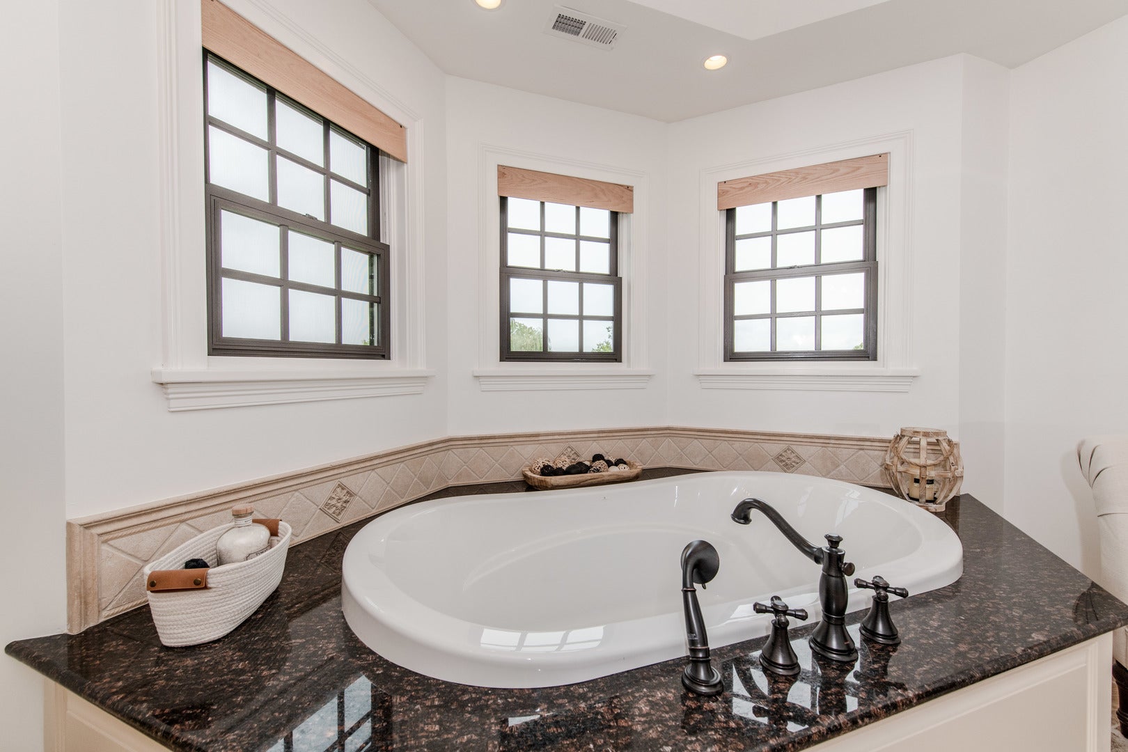 Oswego, Illinois, 60543, United States, 5 Bedrooms Bedrooms, ,7 BathroomsBathrooms,Residential,Active,1936626