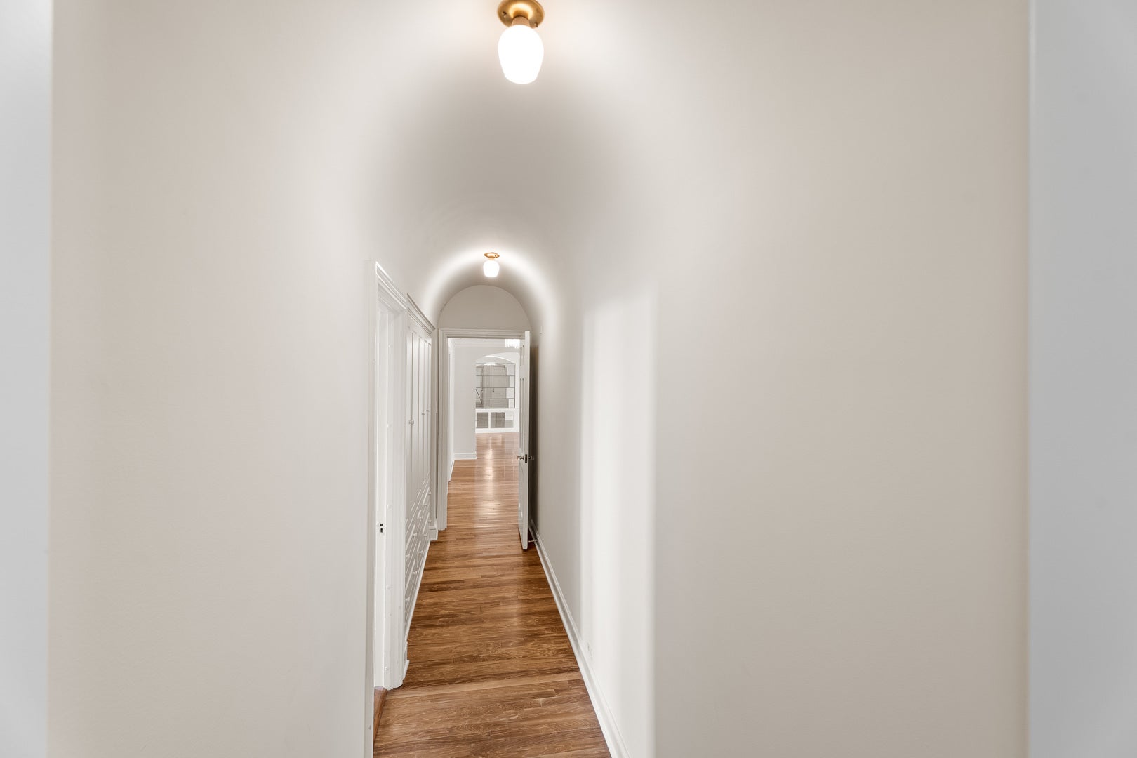 Chicago, Illinois, 60657, United States, 5 Bedrooms Bedrooms, ,4 BathroomsBathrooms,Residential,Active,1990638