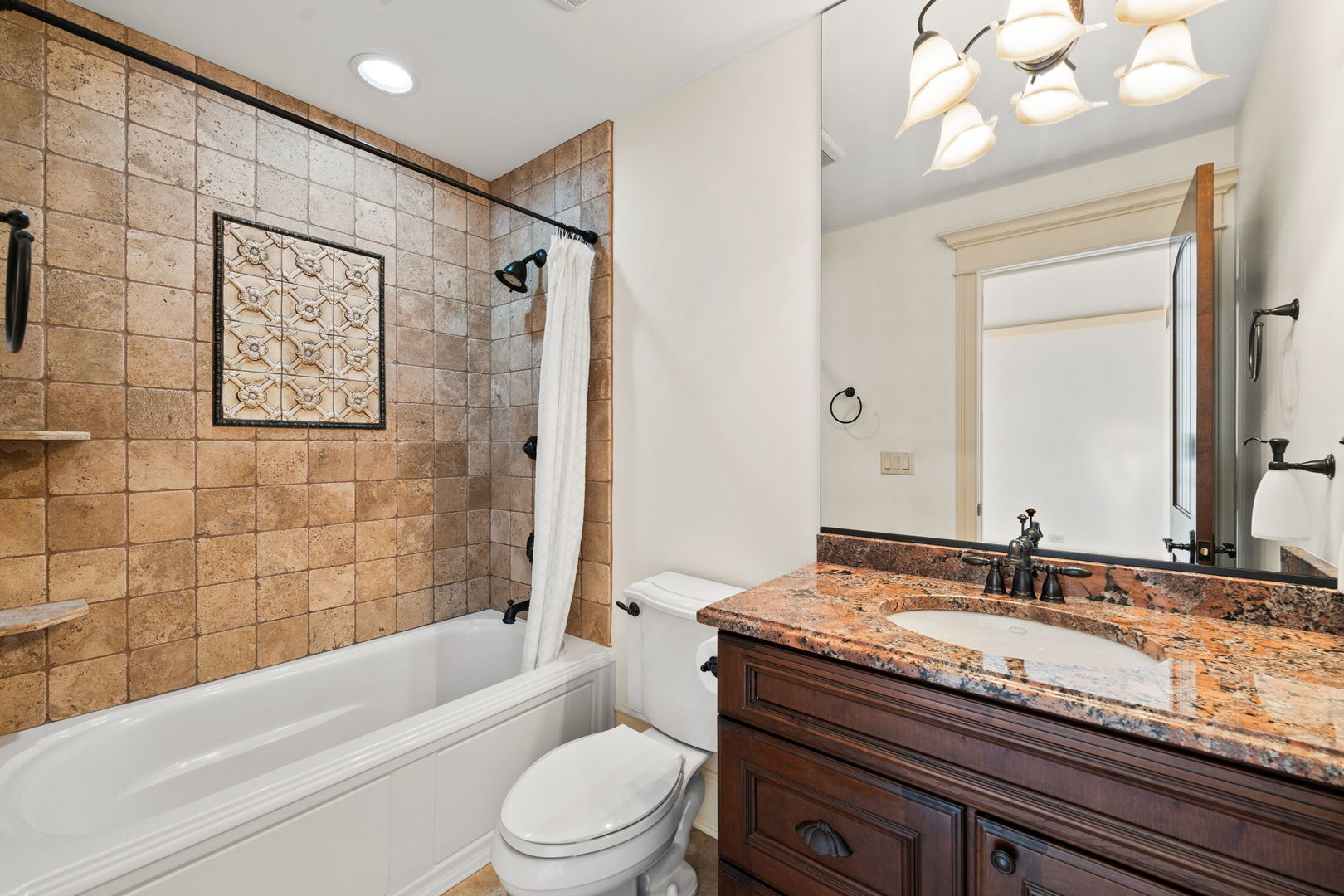 Wheaton, Illinois, 60187, United States, 6 Bedrooms Bedrooms, ,5 BathroomsBathrooms,Residential,Active,1926883
