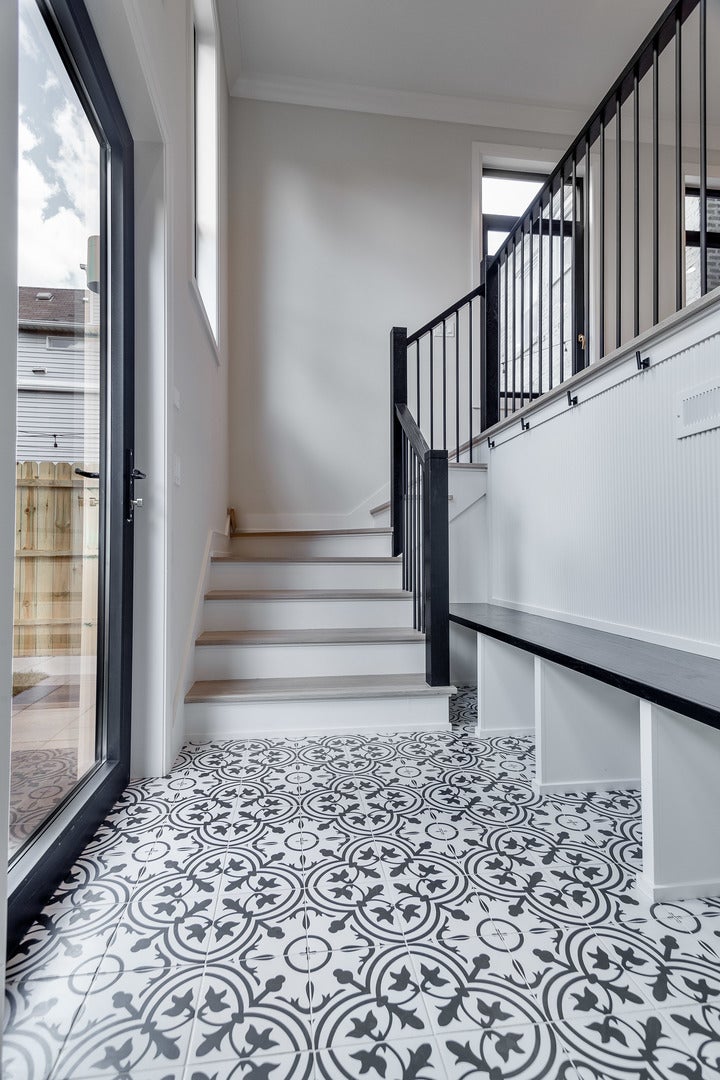 Chicago, Illinois, 60618, United States, 4 Bedrooms Bedrooms, ,5 BathroomsBathrooms,Residential,Active,1929682