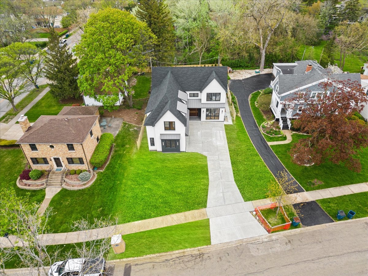 Elmhurst, Illinois, 60126, United States, 7 Bedrooms Bedrooms, ,7 BathroomsBathrooms,Residential,Active,1904152