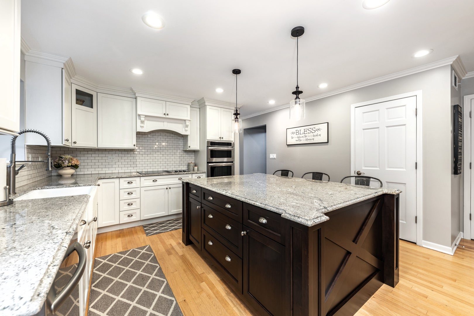 Naperville, Illinois, 60565, United States, 5 Bedrooms Bedrooms, ,4 BathroomsBathrooms,Residential,Active,1959981