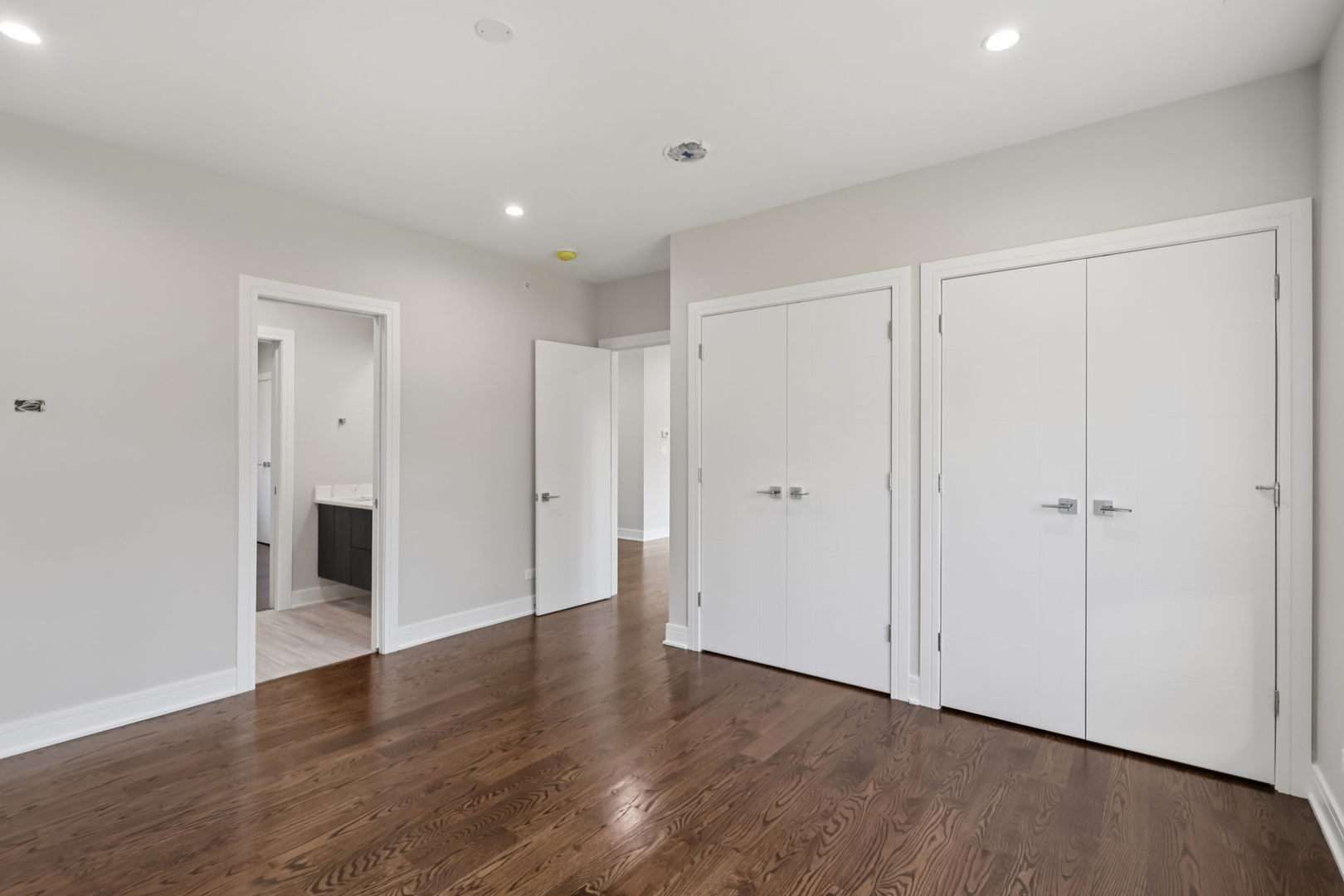 Northbrook, Illinois, 60062, United States, 6 Bedrooms Bedrooms, ,5 BathroomsBathrooms,Residential,Active,1995288