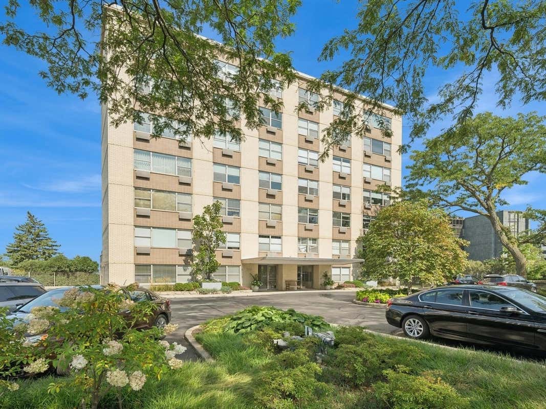 1440 SHERIDAN RD UNIT 701, WILMETTE, IL 60091, photo 1 of 17