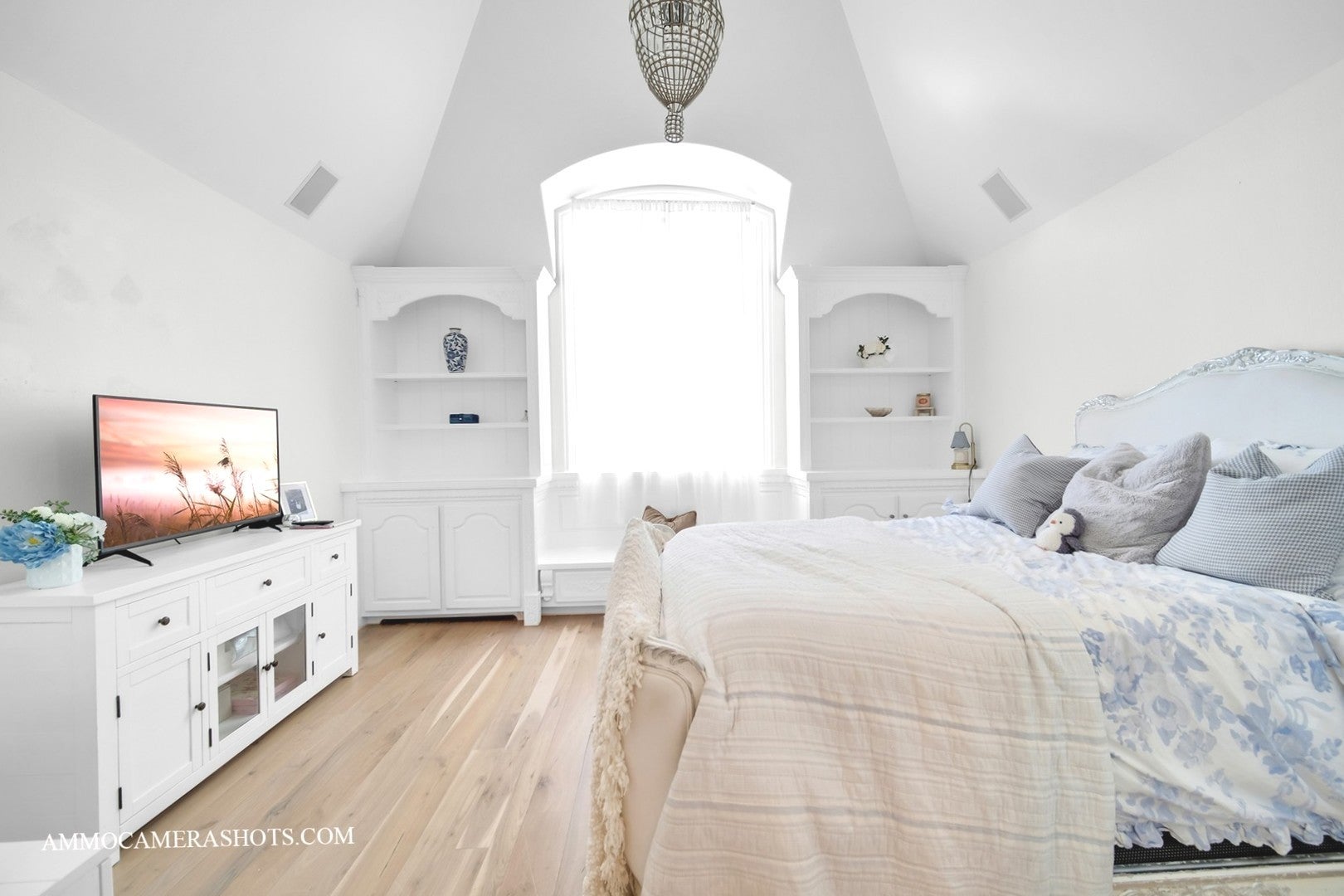 South Barrington, Illinois, 60010, United States, 5 Bedrooms Bedrooms, ,7 BathroomsBathrooms,Residential,Active,1960172