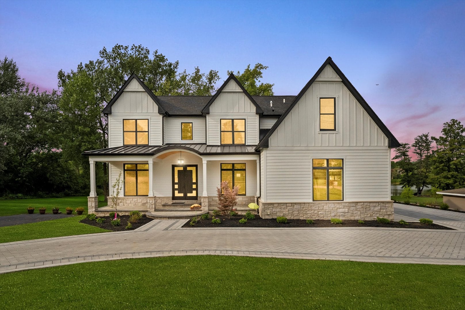 Burr Ridge, Illinois, 60527, United States, 6 Bedrooms Bedrooms, ,6 BathroomsBathrooms,Residential,Active,1929664