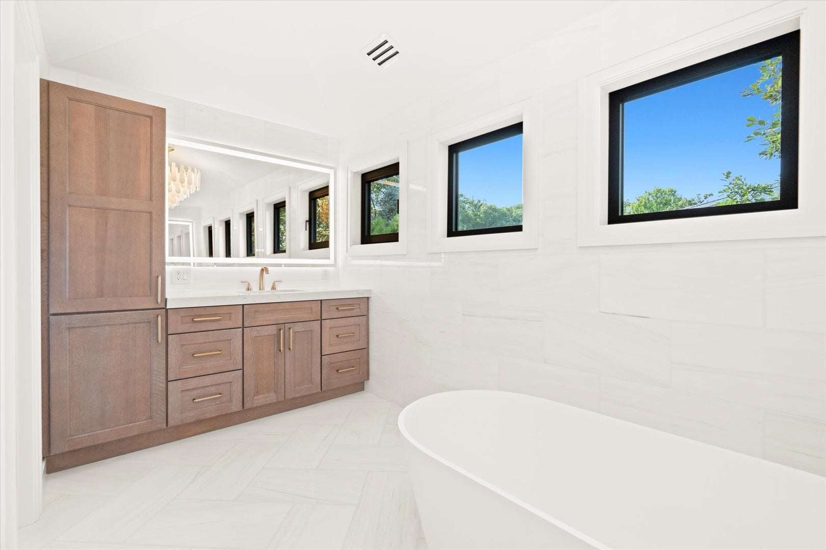 Burr Ridge, Illinois, 60527, United States, 5 Bedrooms Bedrooms, ,6 BathroomsBathrooms,Residential,Active,1927649