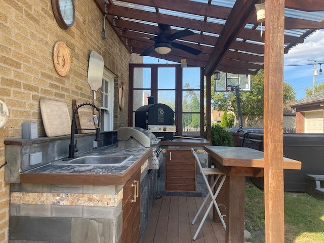 Oak Park, Illinois, 60302, United States, 5 Bedrooms Bedrooms, ,6 BathroomsBathrooms,Residential,Active,1953721