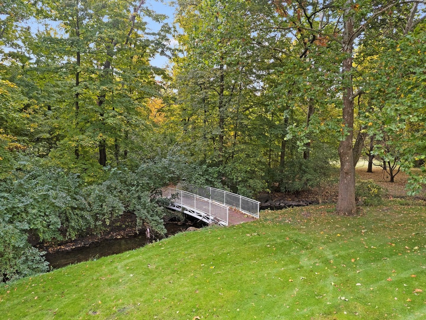 Rockford, Illinois, 61107, United States, 6 Bedrooms Bedrooms, ,7 BathroomsBathrooms,Residential,Active,1988460