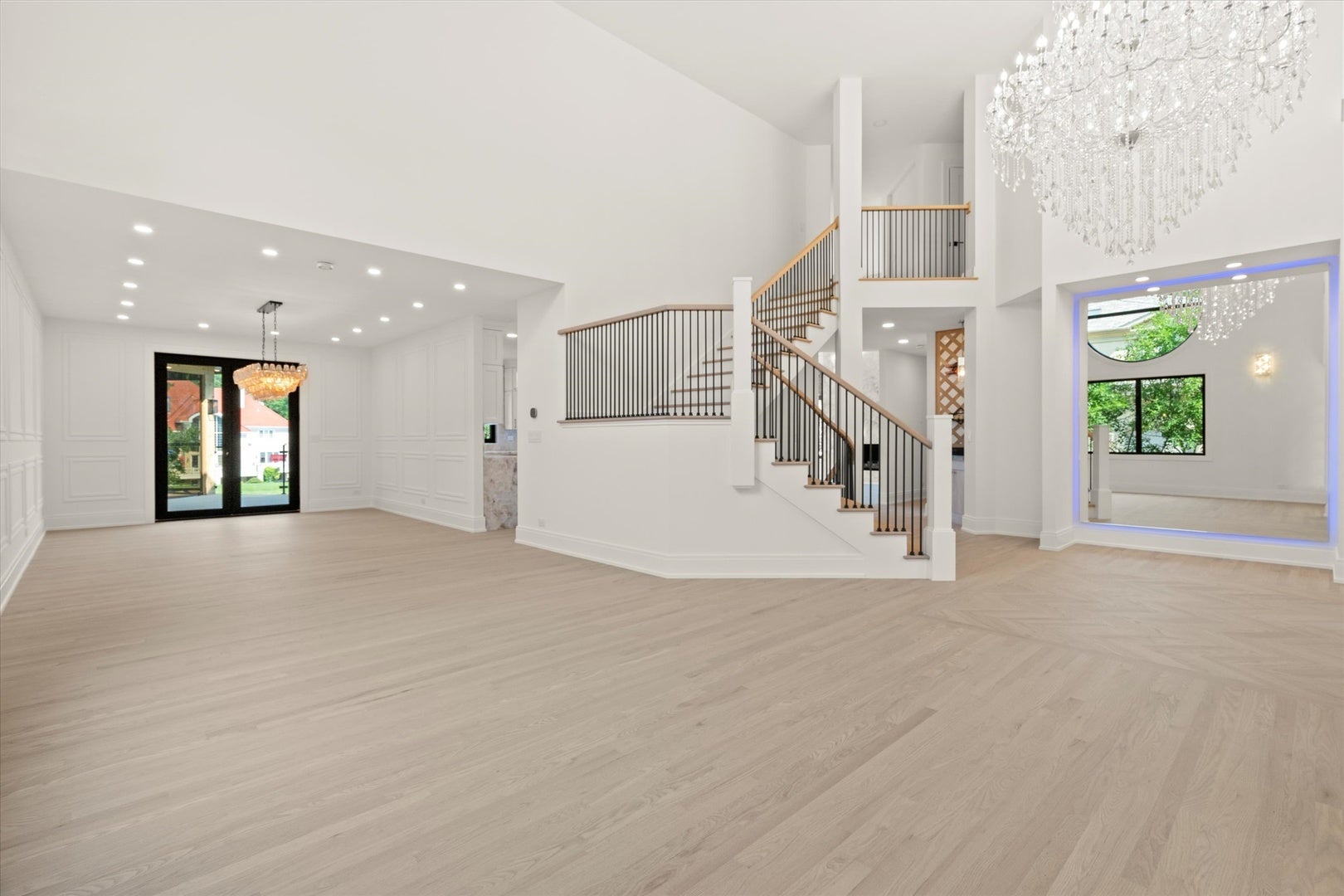Burr Ridge, Illinois, 60527, United States, 5 Bedrooms Bedrooms, ,6 BathroomsBathrooms,Residential,Active,1927649