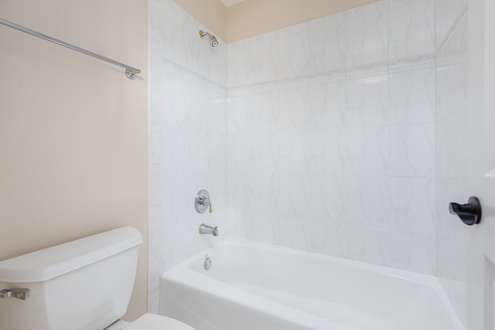 Plainfield, Illinois, 60585, United States, 5 Bedrooms Bedrooms, ,5 BathroomsBathrooms,Residential,Active,1995256