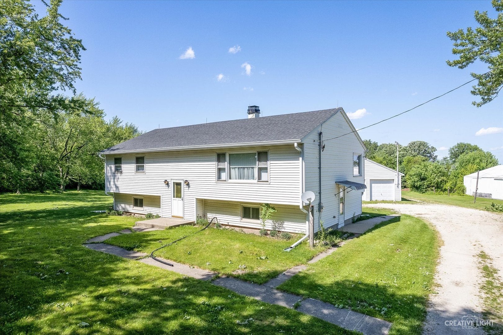 Hampshire, Illinois, 60140, United States, ,2 BathroomsBathrooms,Residential,Active,1702229